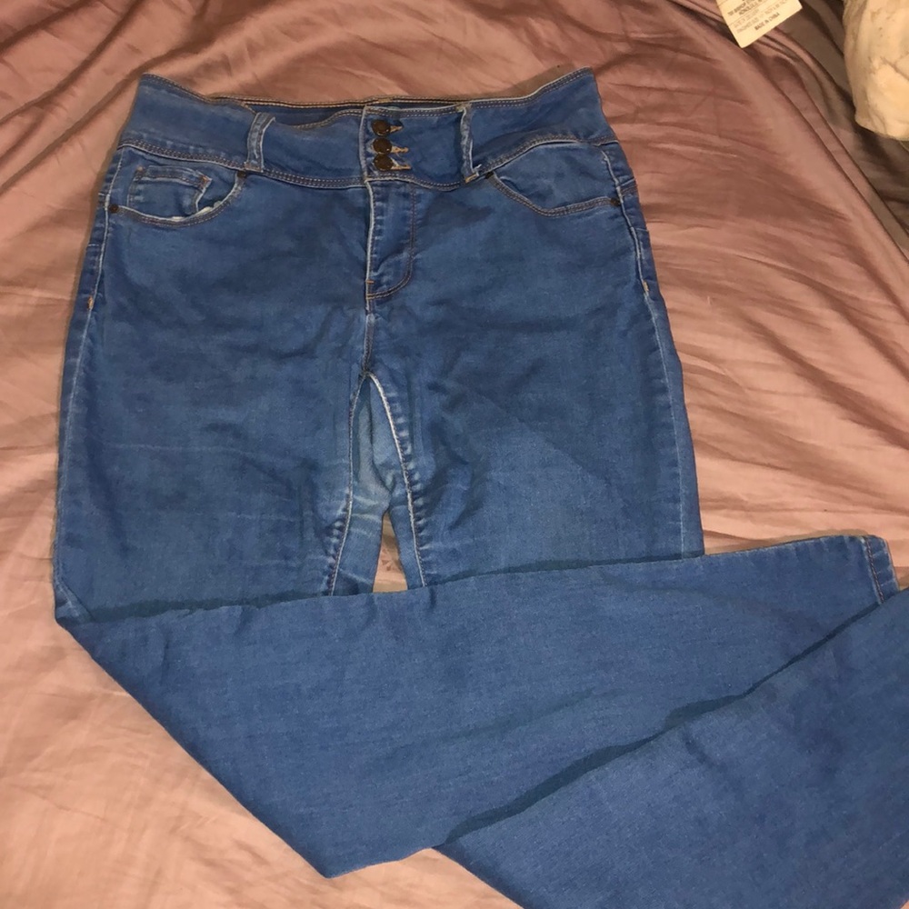 blue skinny jeans